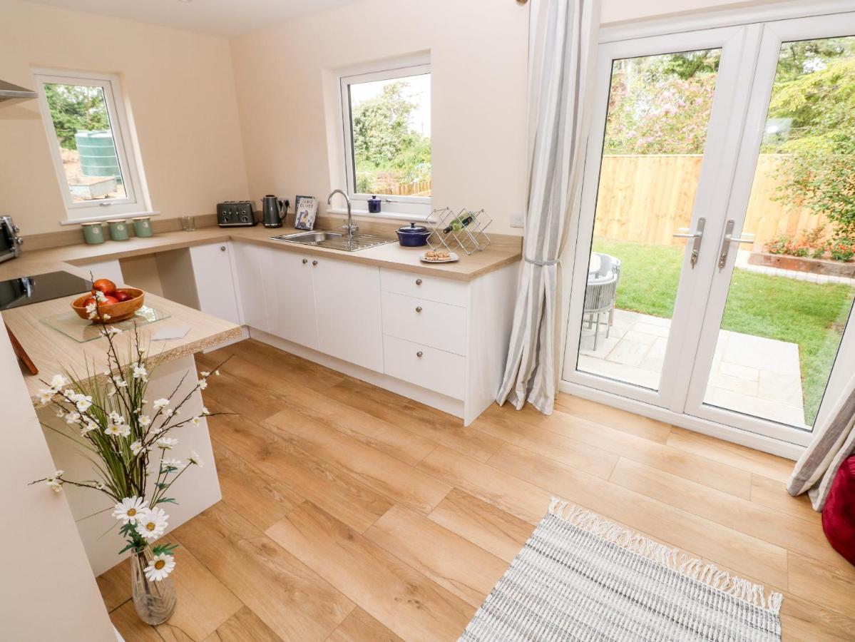 Ramsey Lodge Bier Wood Lodges Tenby Dış mekan fotoğraf