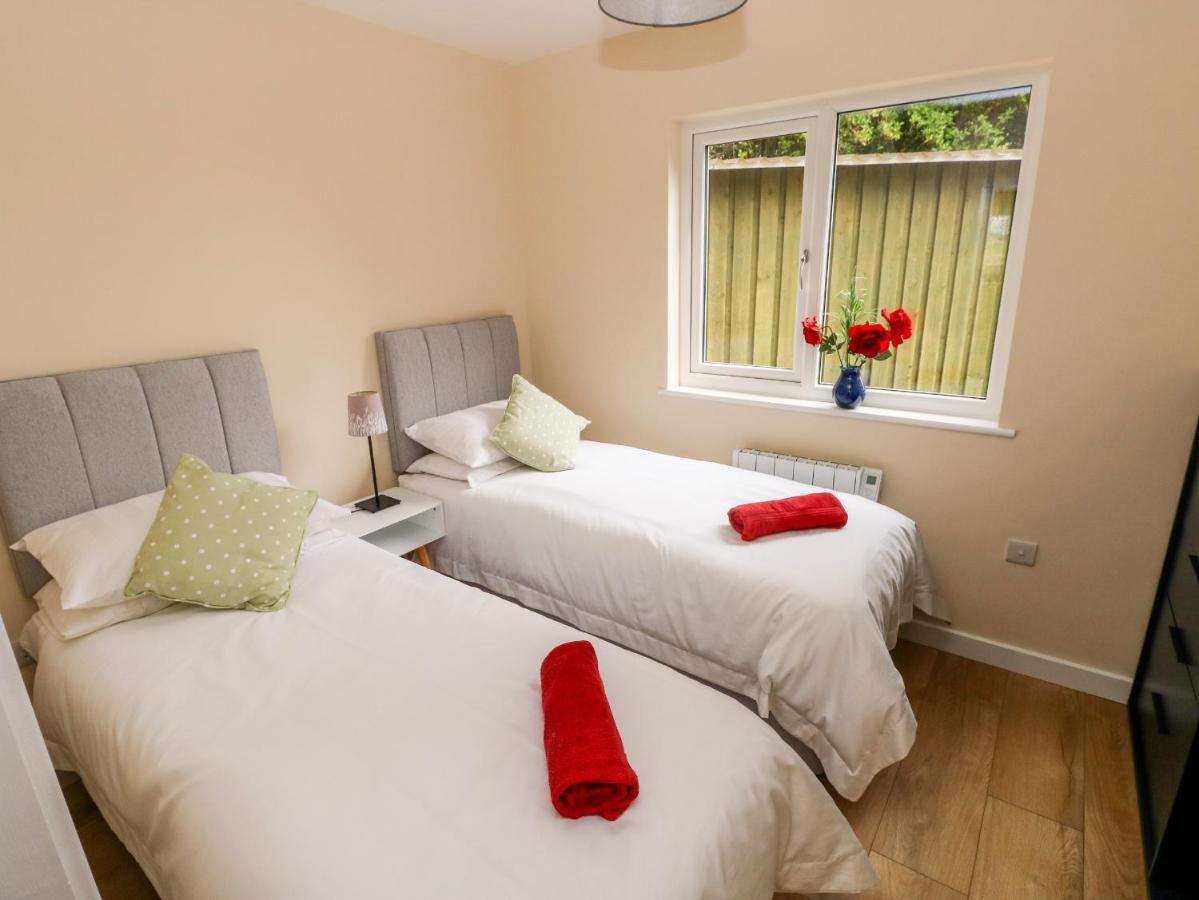Ramsey Lodge Bier Wood Lodges Tenby Dış mekan fotoğraf